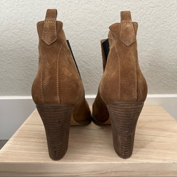 Marc Fisher Mallory Brown Leather Heeled Ankle Booties 9.5 - Picture 4 of 6